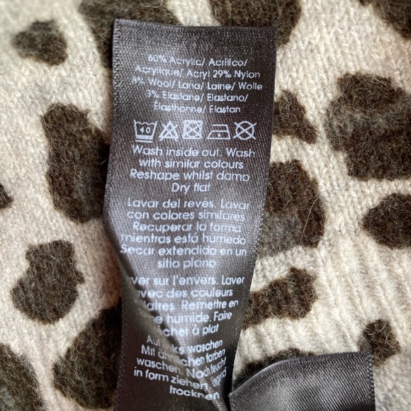 LIVE UNLIMITED Cheetah Zebra Animal Print Soft Sweater Gray Multi Small NWT - Picture 10 of 10